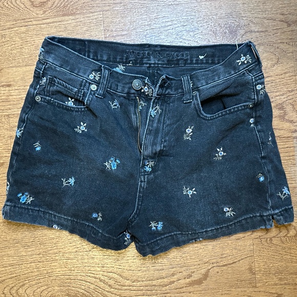 American Eagle Shorts - Picture 1 of 4